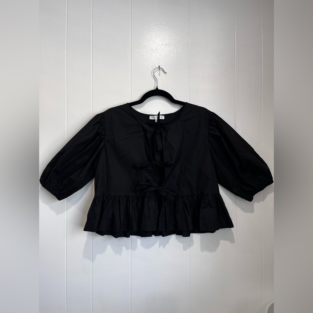 HYFVE Elegant Black Tie-Front Blouse Size Medium